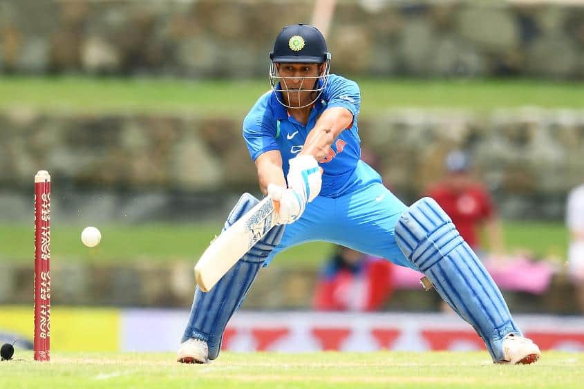 ms dhoni becomes second wicketkeeper to complete 16 000 international runs