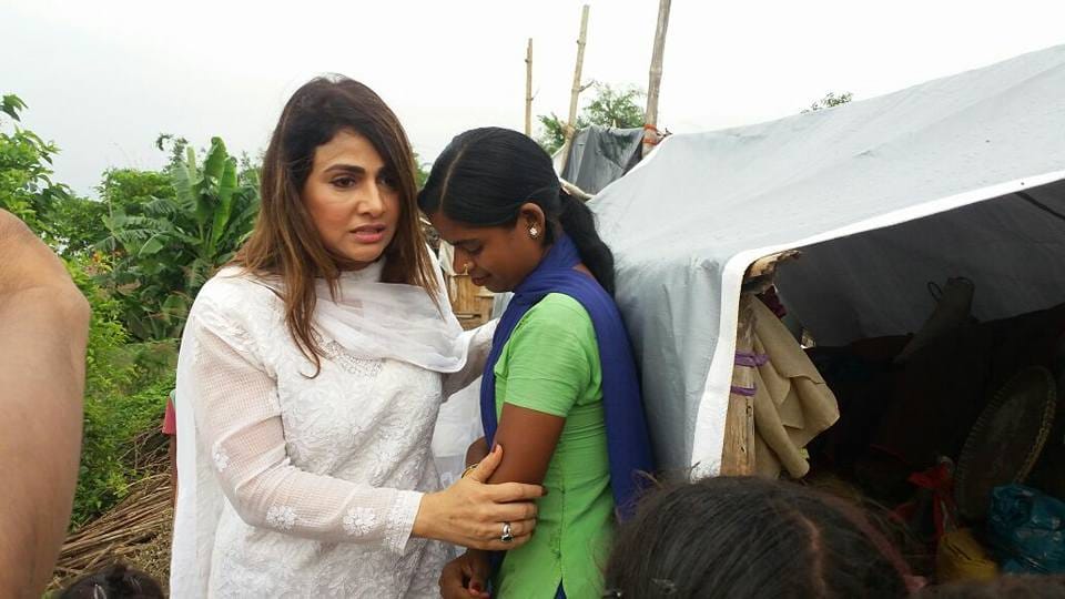 Bihar flood actress Pakhi Hegde reached for help of stranded people 