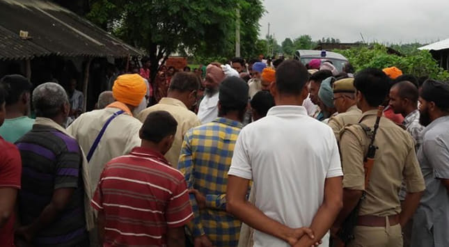 man execute lover of sister in public meeting in kheri