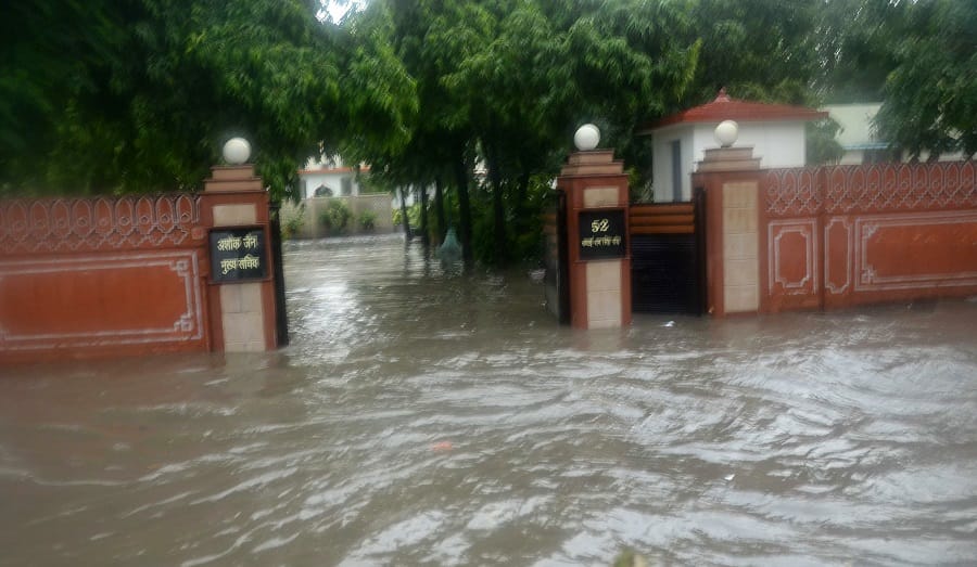 Heavy rain in Jaipur today morning