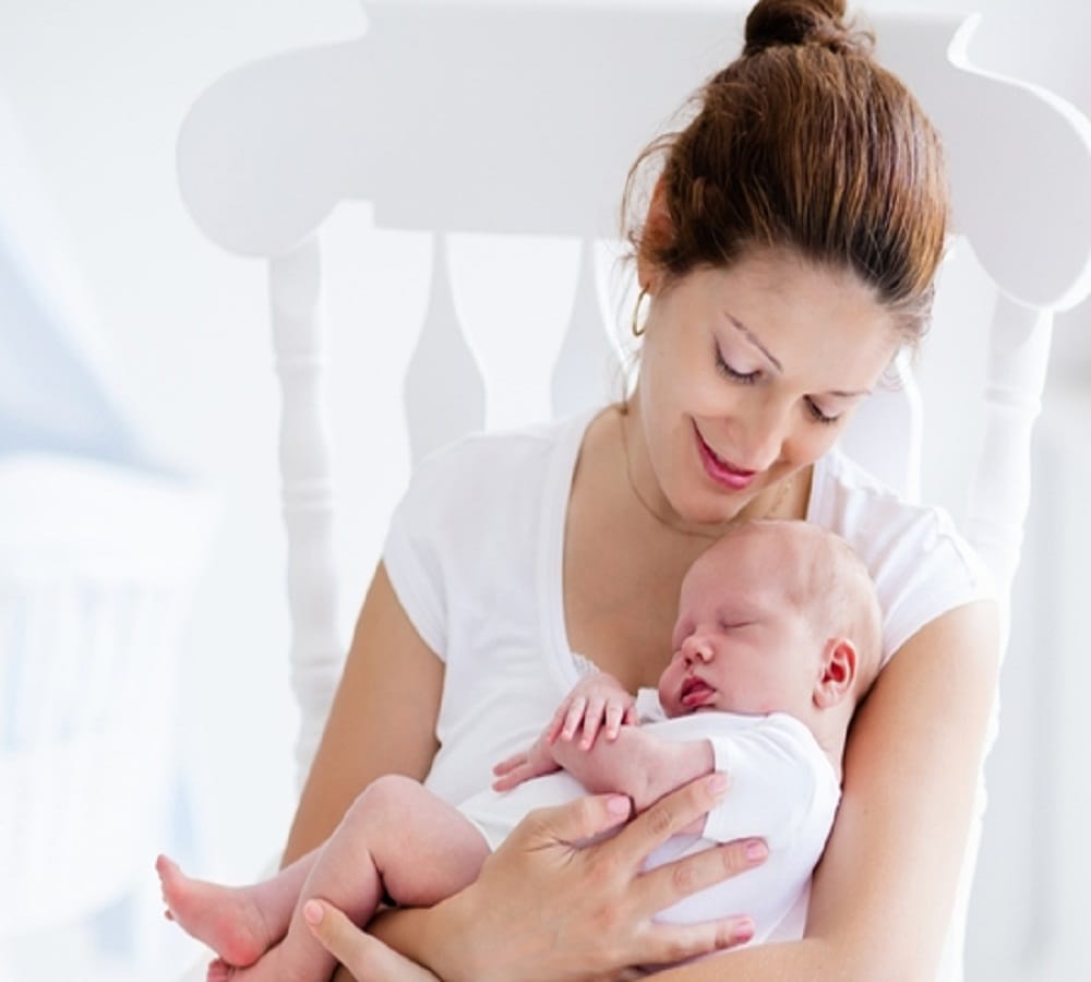 these are the reasons why your baby bump is not going even after delivery 