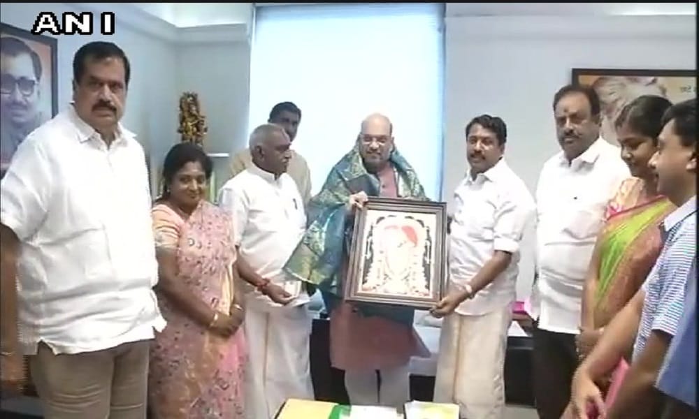 AIADMK leader Nainar Nagendran and 14 other leaders joined BJP today