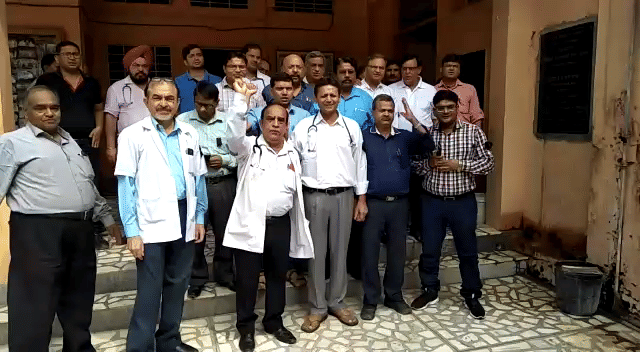 Doctors begin to boycott work