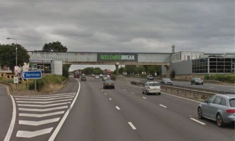 Minibus and lorry collide in Newport Pegnal, 8 killed 4 injured