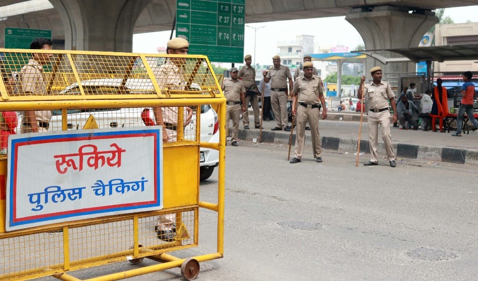  delhi police cencels all jawans leave due to maintain law and order after friday violence