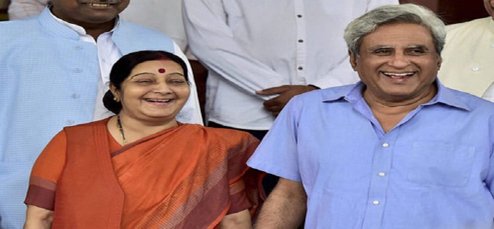 Sushma swarajs husband swaraj kaushal reply on twitter