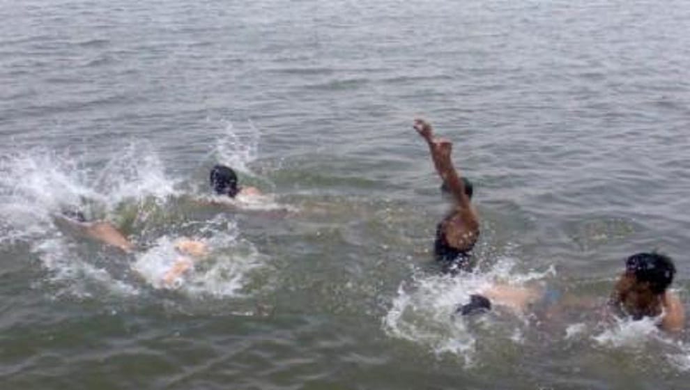 Death due to drowning of three friends who went to the Sangam bath in Allahabad