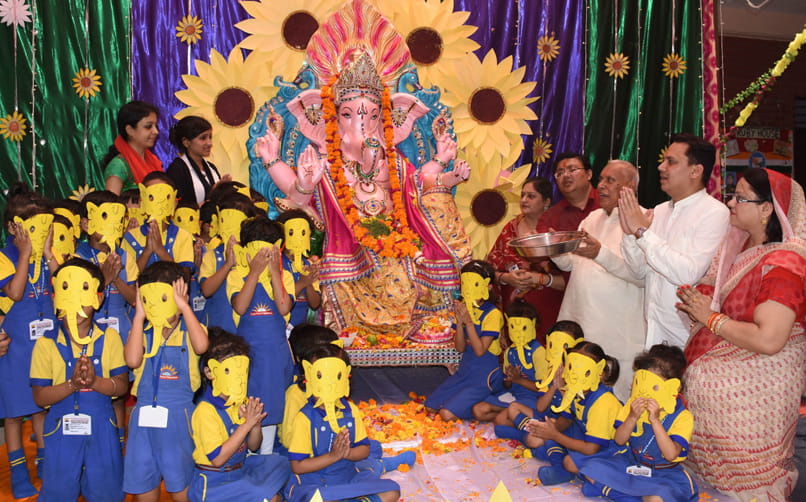 ganesh chaturthi festival celebration in kanpur