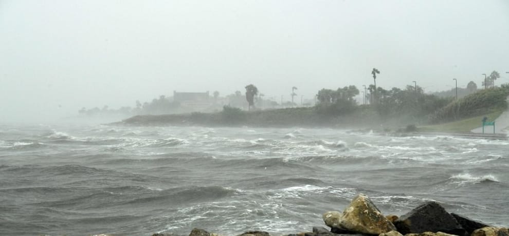 Hurricane Harvey hits Texas with 209 KMPH winds
