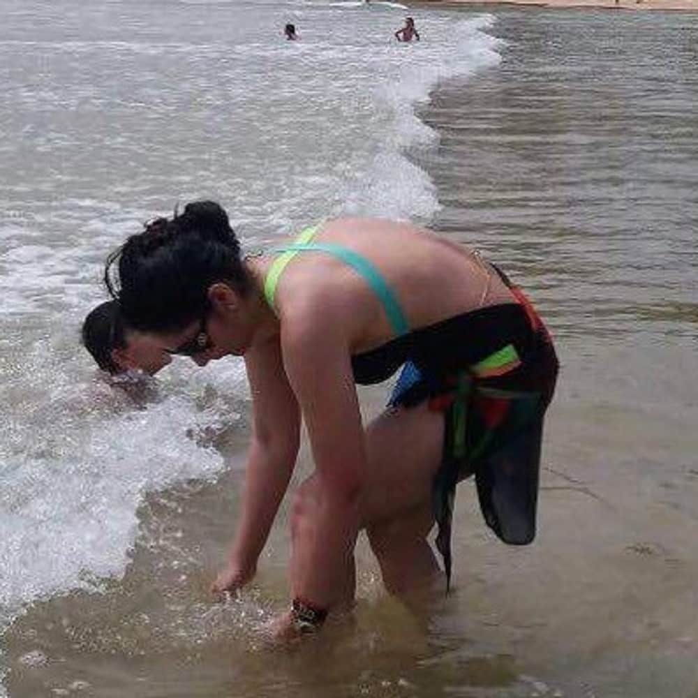 sanjay dutt angry over the bikini photos of maanayata dutt