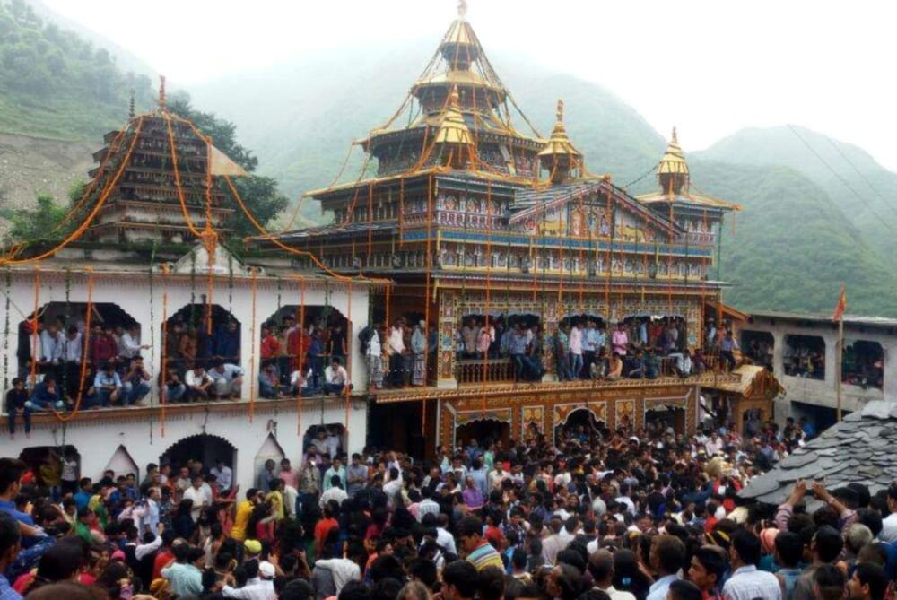  Himachal Pradesh‬ peoples worship mahasu devta temple for Justice