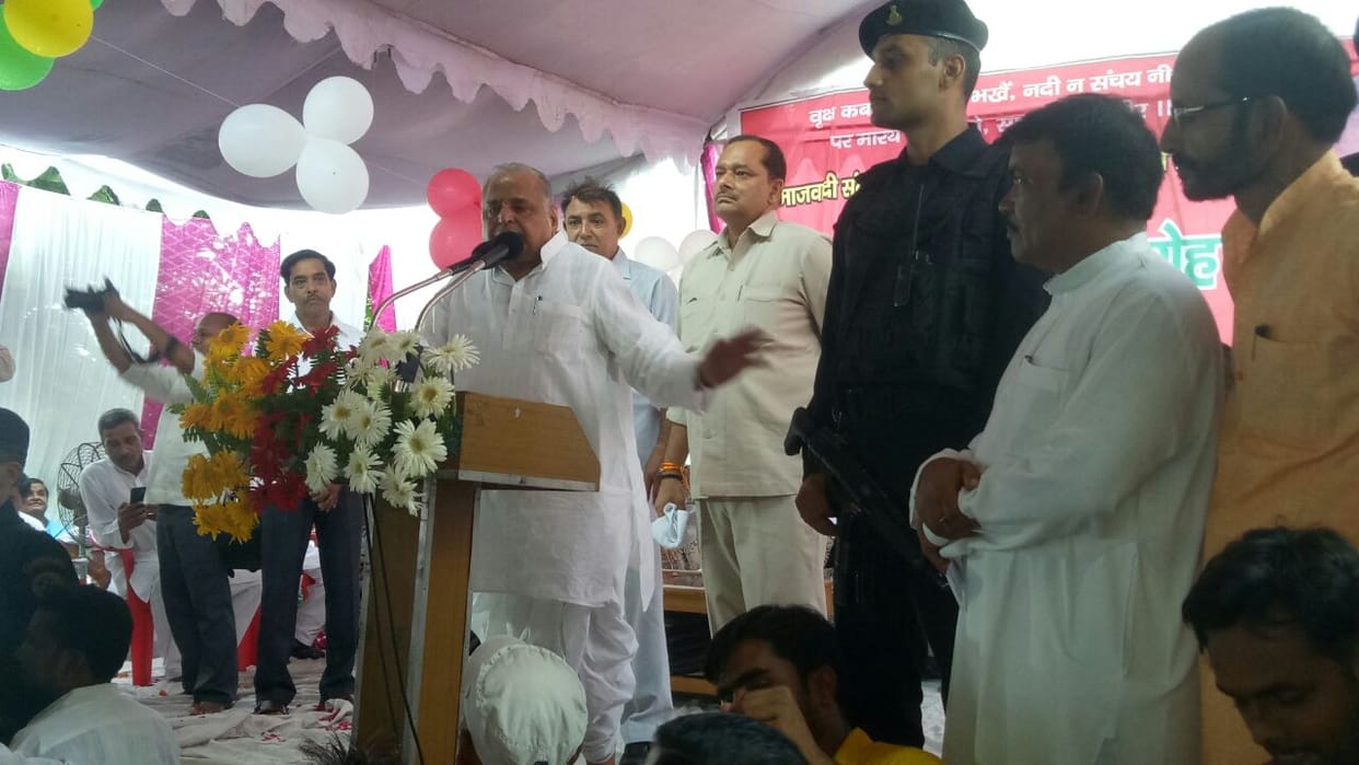 mulayam singh speaks against china and pakistan
