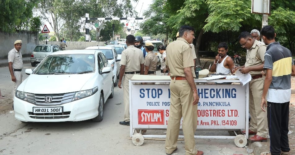 gurmeet ram rahim conviction leads violence, panchkula dsp suspend