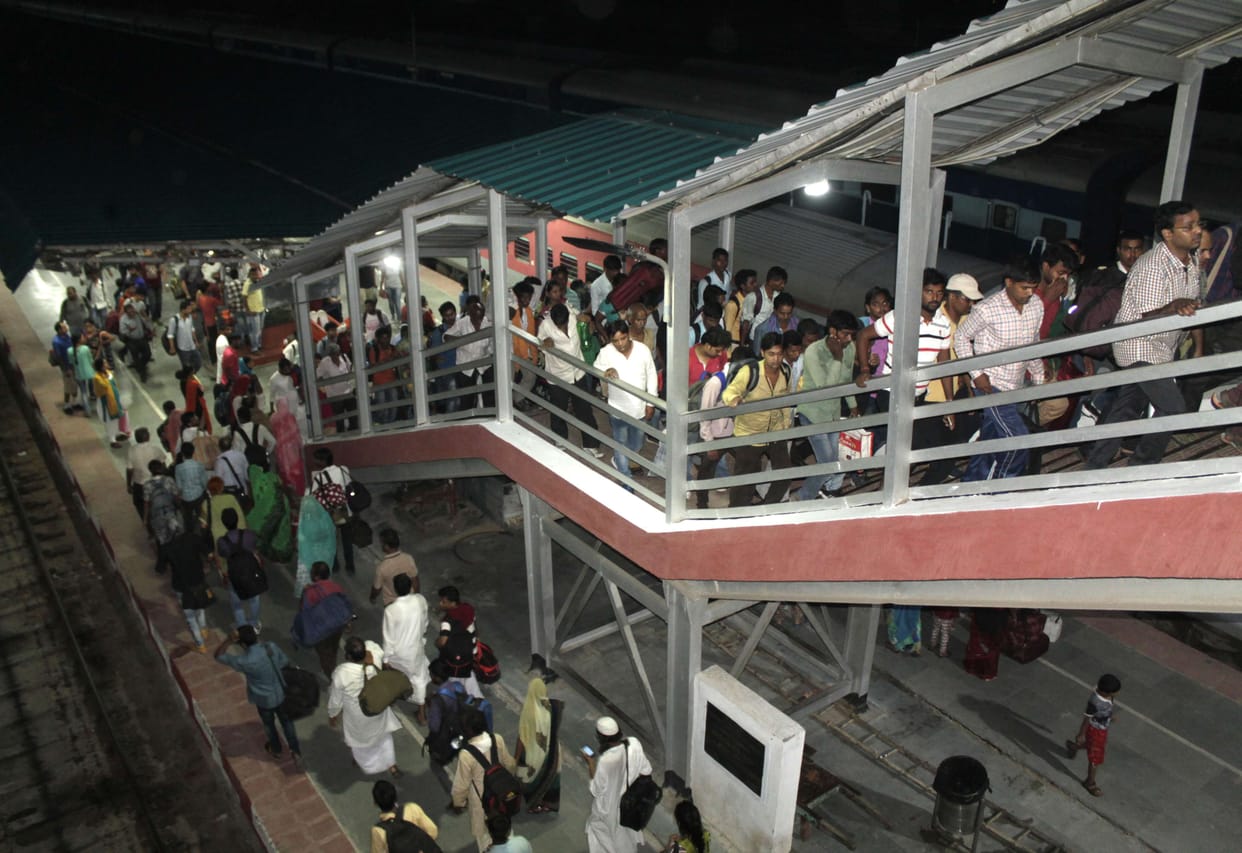  verdict on ram rahim many train cancelled from varanasi