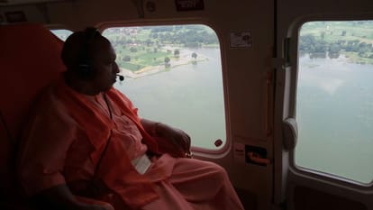 CM yogi adityanath in varanasi today