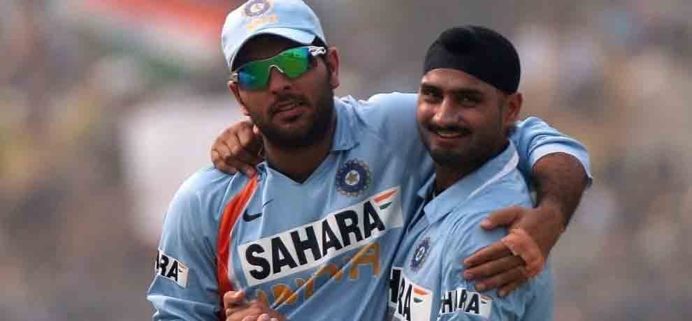 rohit sharma and harbhajan singh pass funny comments on yuvraj singhs shirtless pic