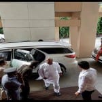 Modi ministers son provide hospitality to lalu yadavs ministers