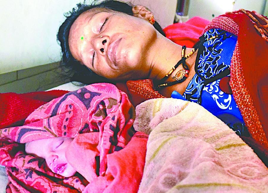 Pregnant pregnant woman from childbirth was born in Ran Basera
