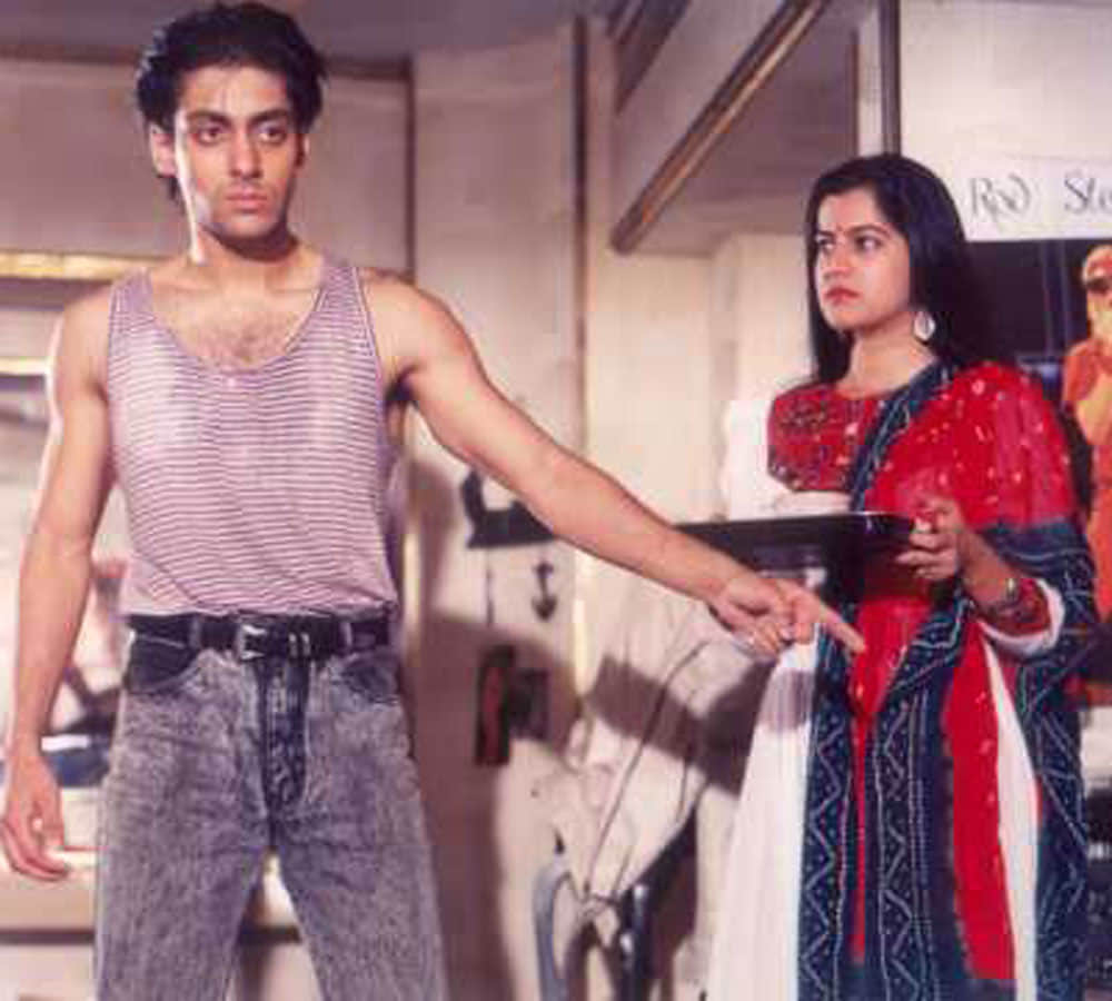 salman khan complete 29 years in bollywood his first heroine renu arya disappear