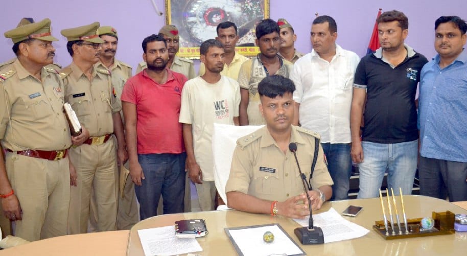 The gang of Shahjahanpur killed Daroga, shot three, arrested