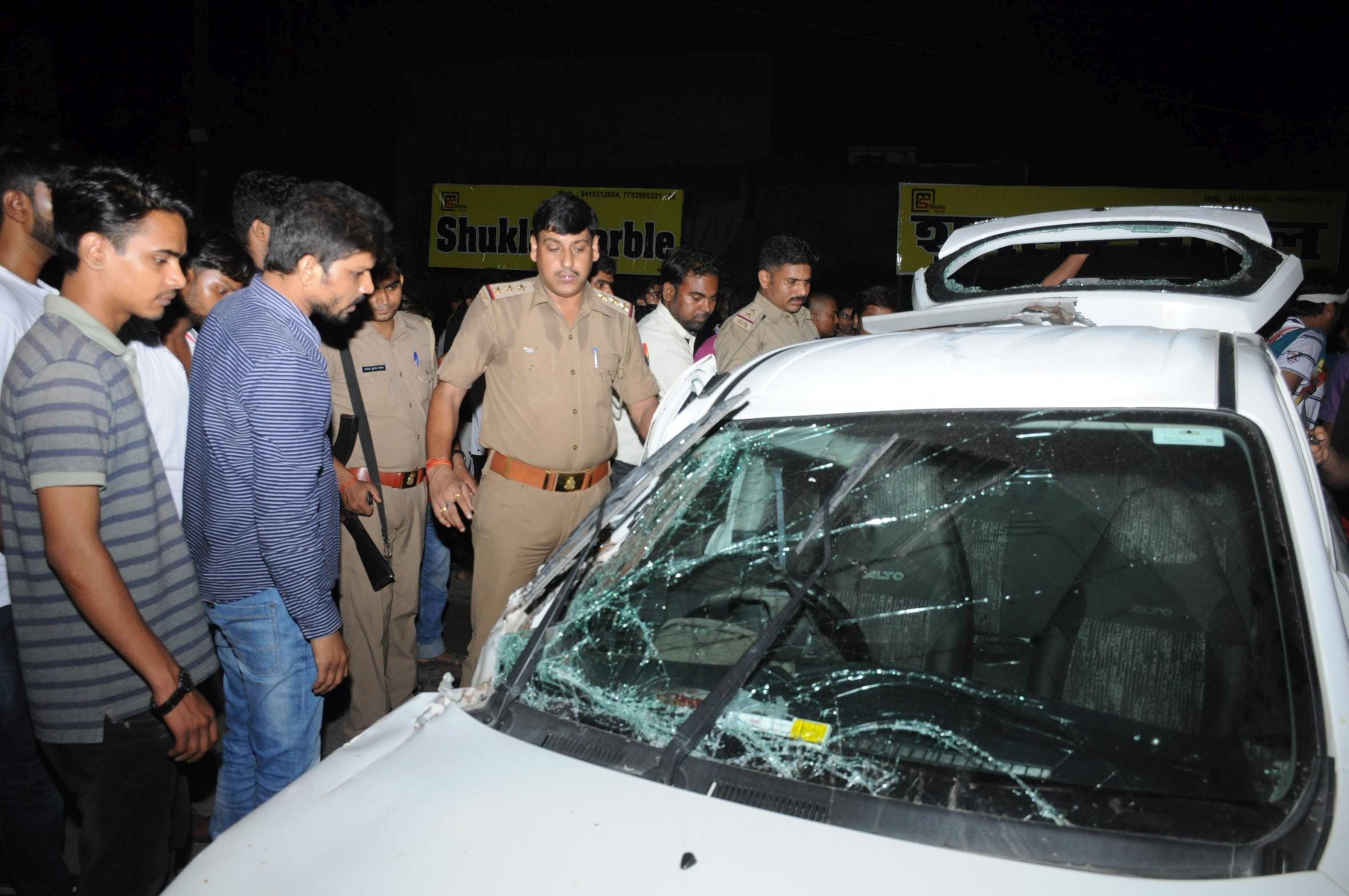 accident on gudamba ring road in Lucknow.