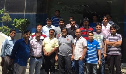 woman buyers express disappointment via song to mahesh sharma against amrapali builders