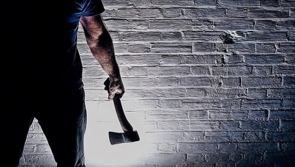 Father cut two sons from Sharp weapon in Deoria