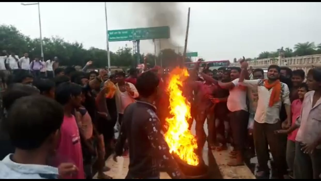protest after the death of a businessman in banglabazar in Lucknow.