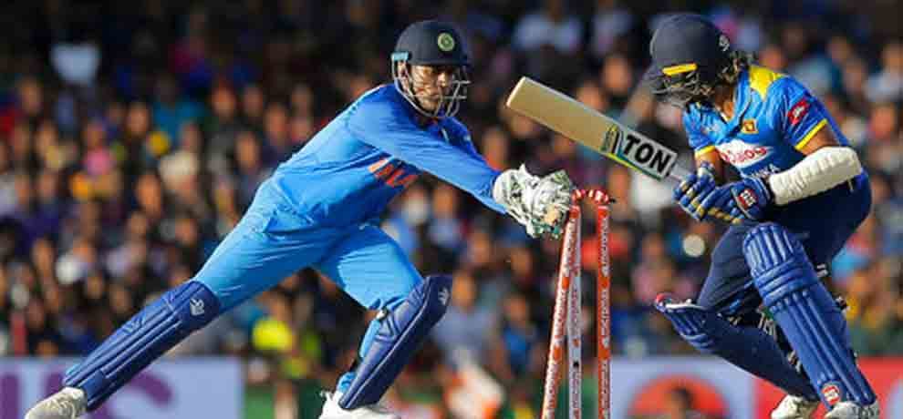 dhoni creates history in third odi against sri lanka