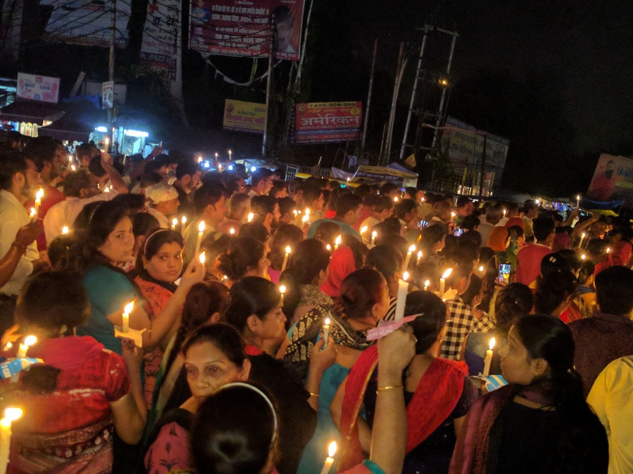 Candle march of sindhi community in Lucknow for action against murderer of businessman.