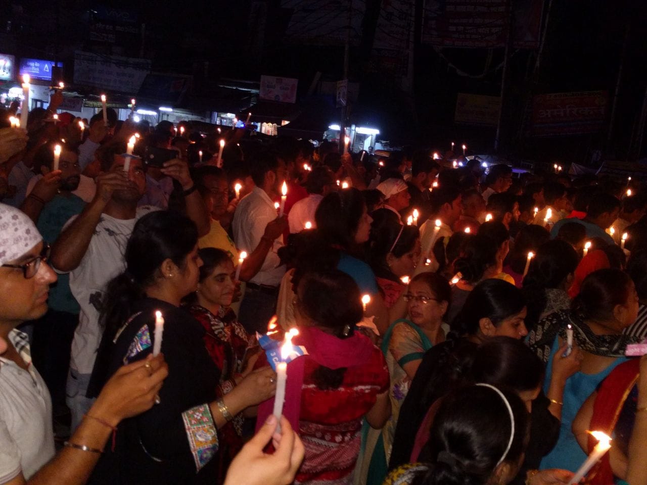 Candle march of sindhi community in Lucknow for action against murderer of businessman.