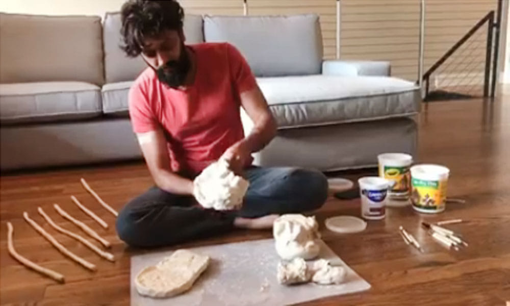 riteish deshmukh made clay ganesha on the festival of ganesh chaturthi