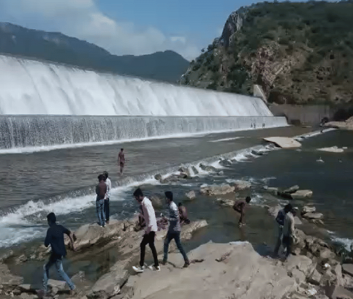 after rain udaipur to catch in camera