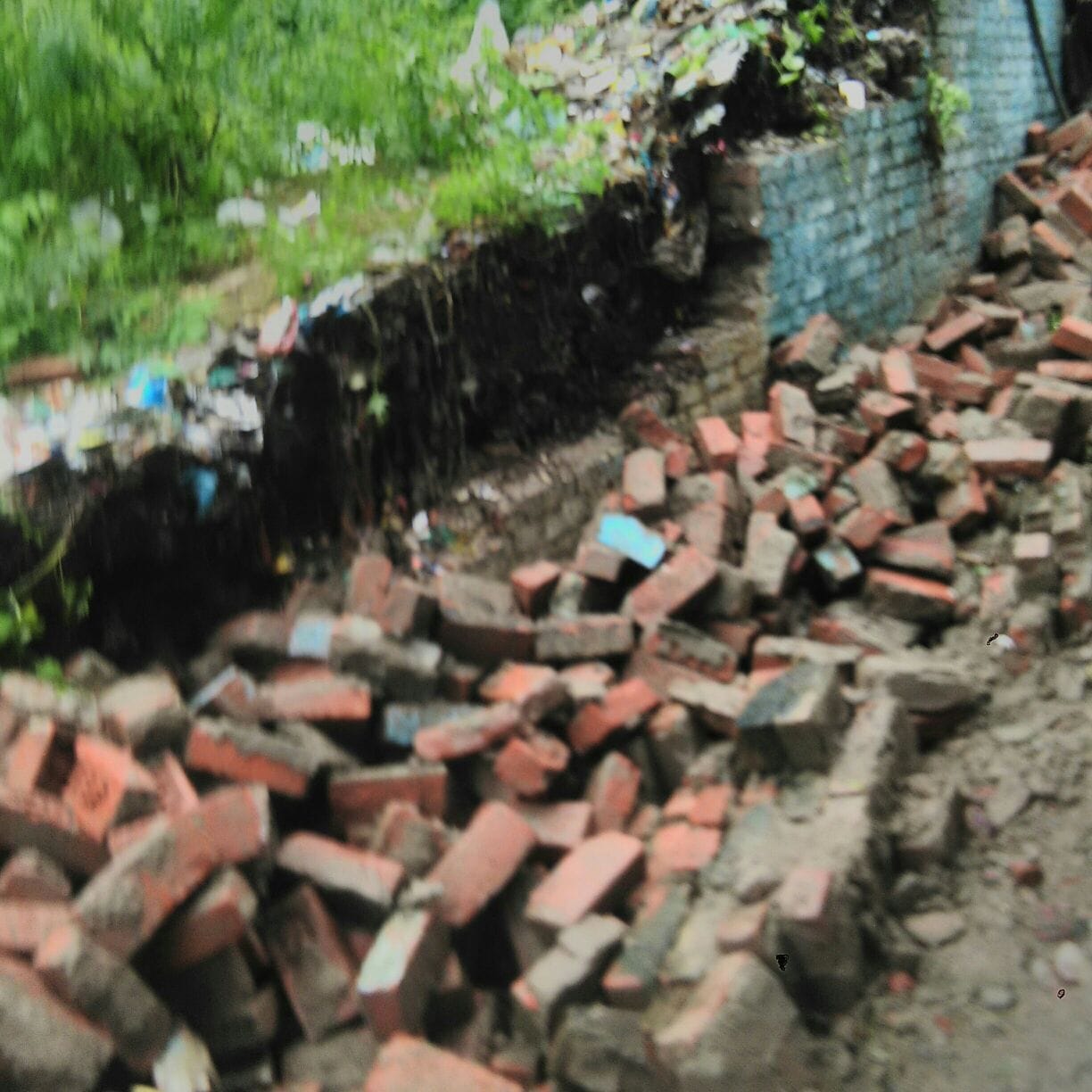 A wall collapsed in Lucknow.