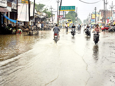 125 mm Rainfall: Breeze drains, Neighboring city
