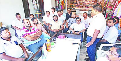 Declaration by traders to close the market, police force deployed in entire district