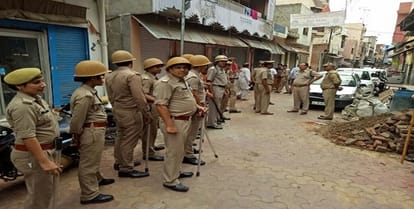 Declaration by traders to close the market, police force deployed in entire district
