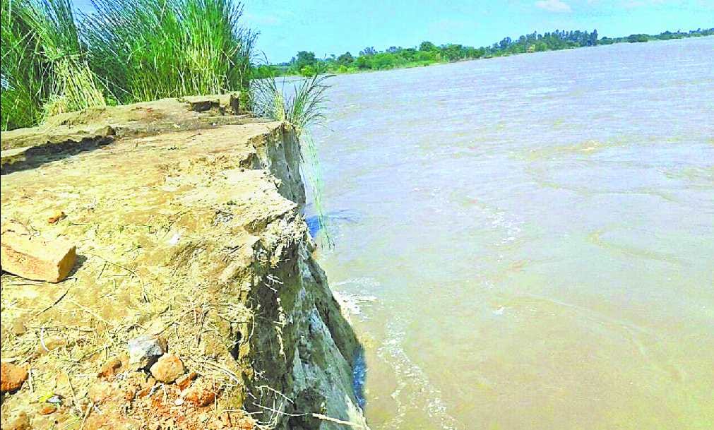Many villages threaten from flood