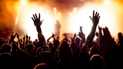 Show Talent get reward of 28 lakhs in iit kanpur antaragni 2017