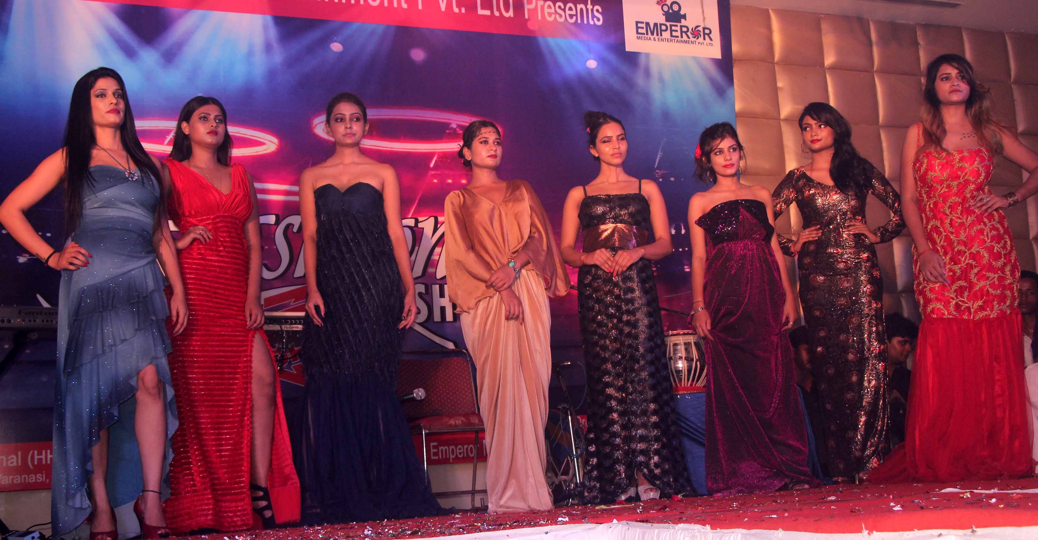 Fashion Show in Varanasi with film stars see photos 