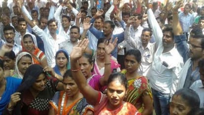 Minister car marches up to protesters in Lalitpur 