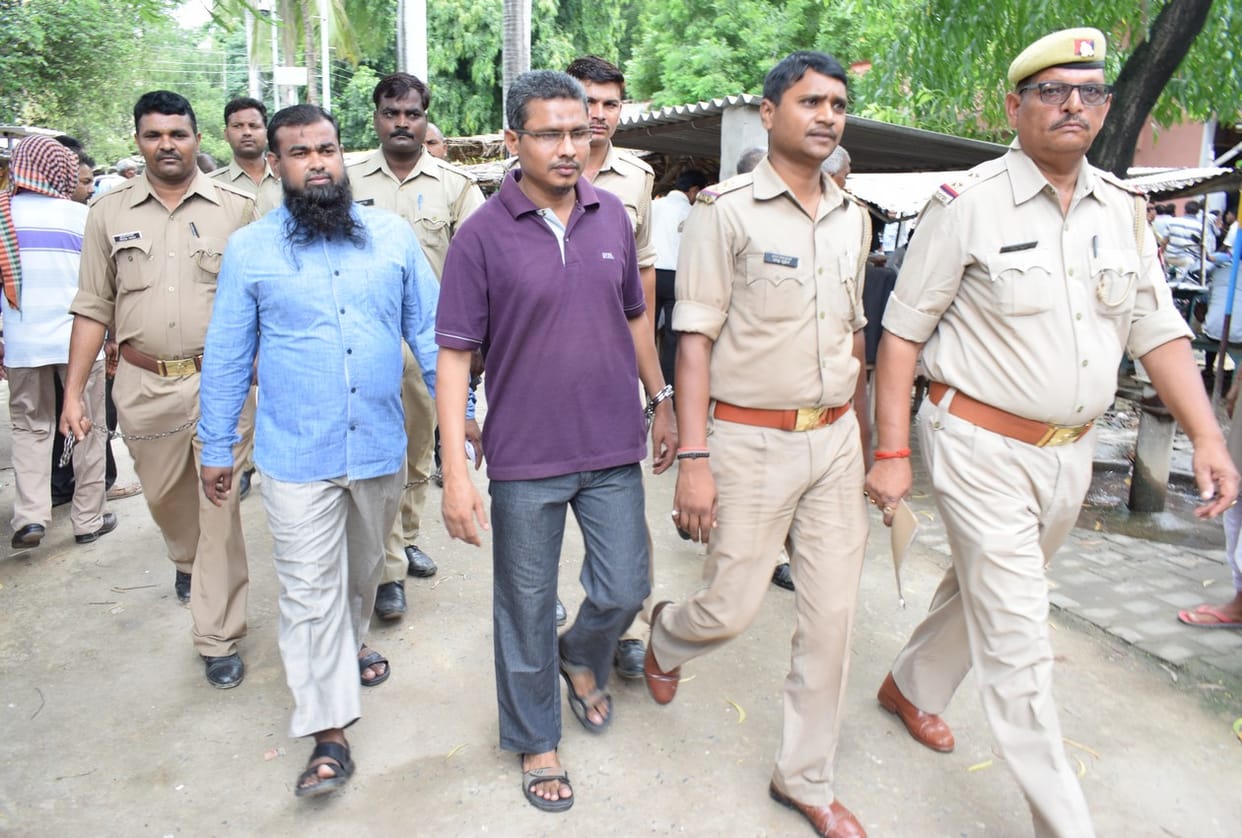 shramjeevi express bomb blast accused two terrorist in jaunpur court