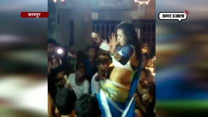 Obscene dance in Ganesh Chaturthi in kanpur