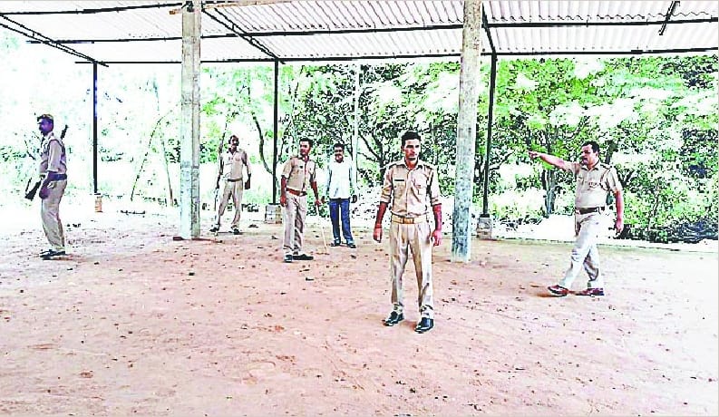 Policewatch guard on roadways and railway station