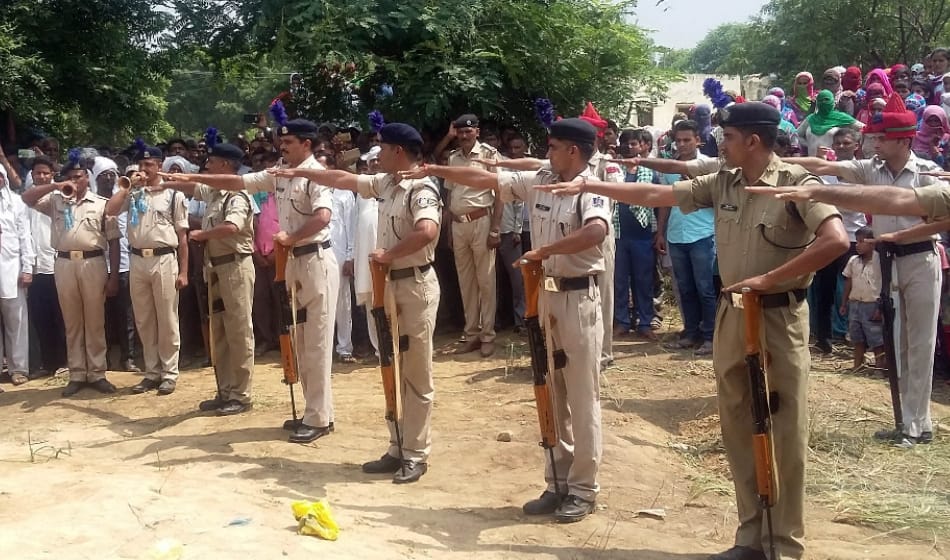 last rites of martyr Jaswant Yadav in gurugram