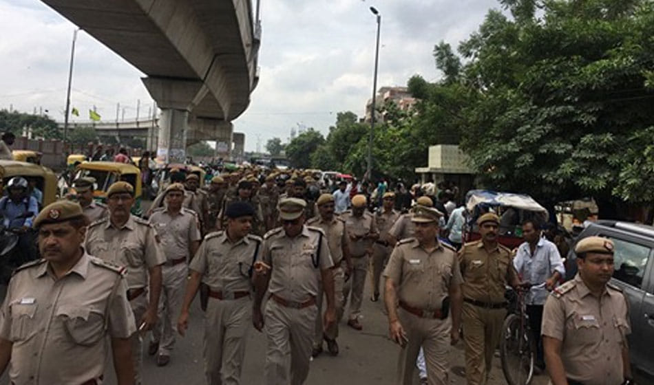 drunk man make hoax call about woman burnt cars in delhi after ram rahim sentencing