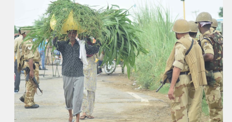 Big News, Weapons stored at National Highway