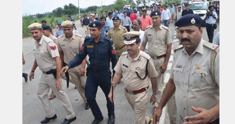 Big News, Weapons stored at National Highway