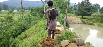 hero of chhattisgarh, a man who dug a pond for 27 years
