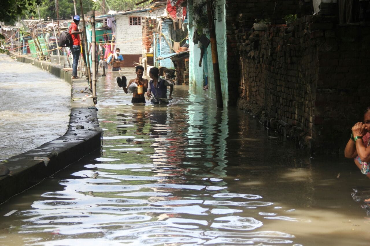 condition of roads in lucknow after rain